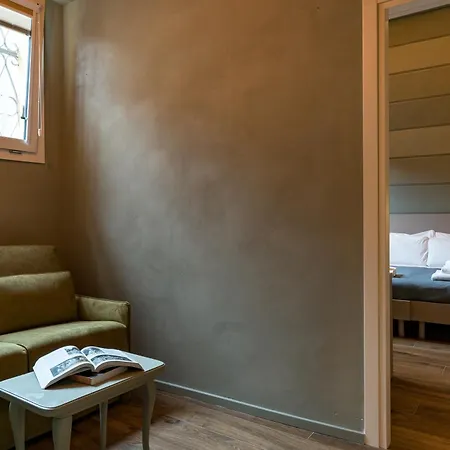 Gogo' Petit Hotel