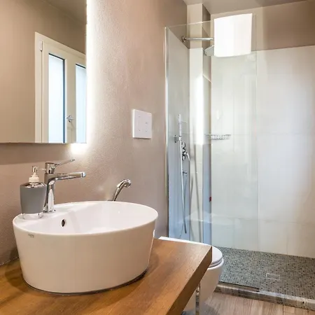 Otel Gogo' Petit 3*