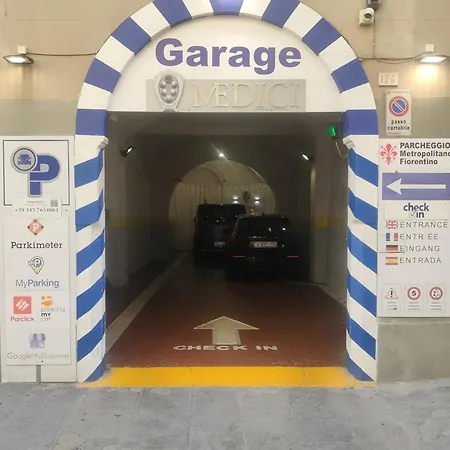 Gogo' Petit Hotel 3*