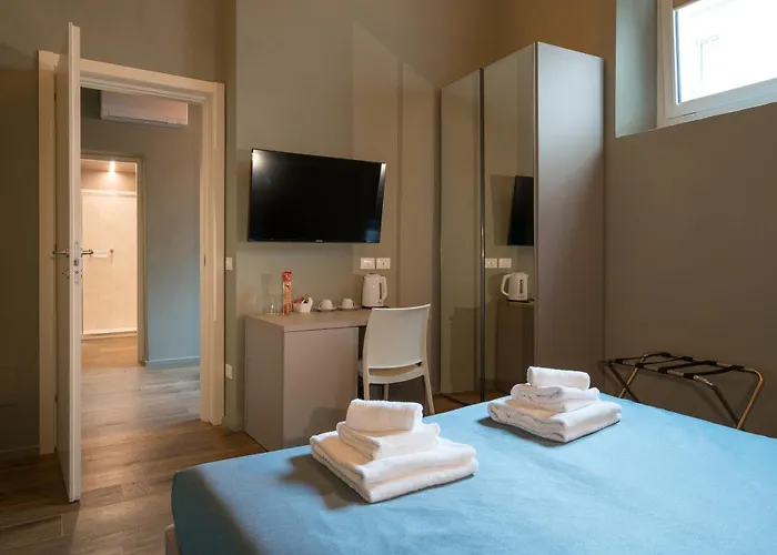Gogo` Petit 3* Florence