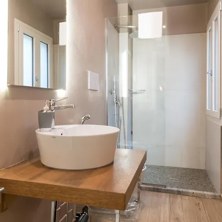 Gogo' Petit Hotel